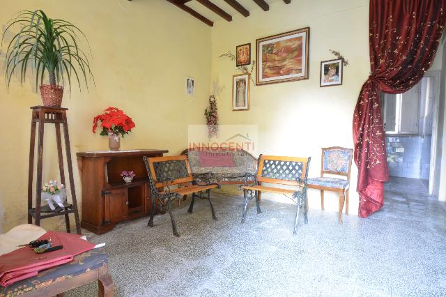 Semi-detached house in Via di Boboli 10, Lucca - Photo 1