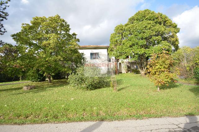 Single-family villa in Via del Loreto Prima 200, Lucca - Photo 1