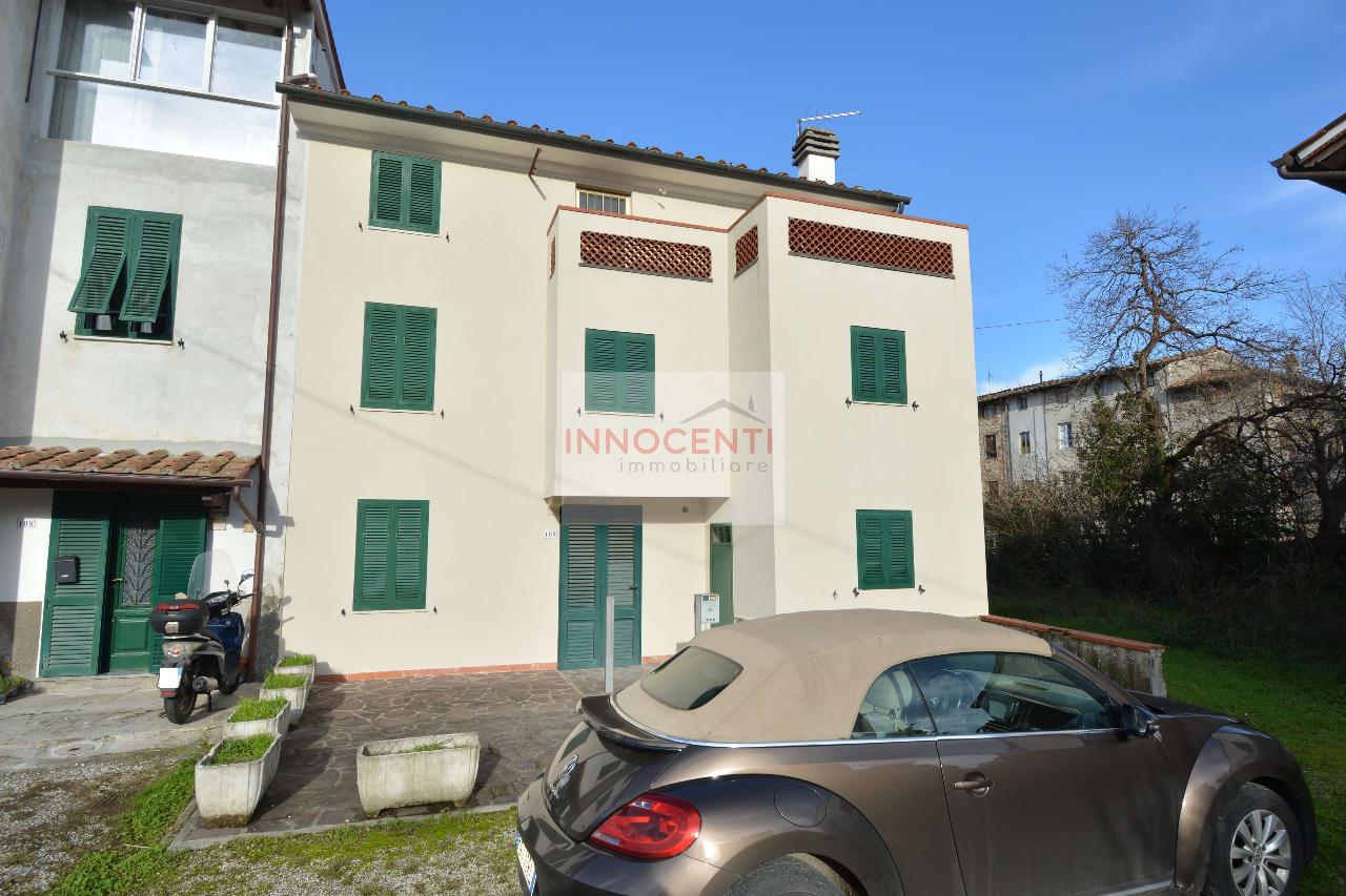 Porzione di casa in vendita a Lucca