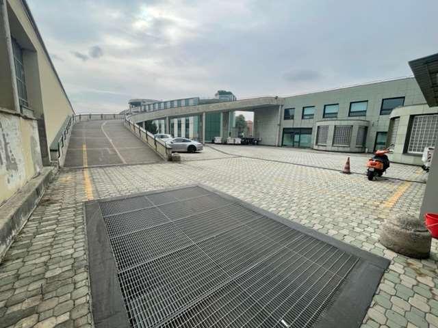 Magazzino in Corso Unita d'Italia, Torino - Foto 1