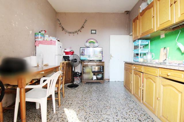 3-room flat in Via Sangro, Prato - Photo 1