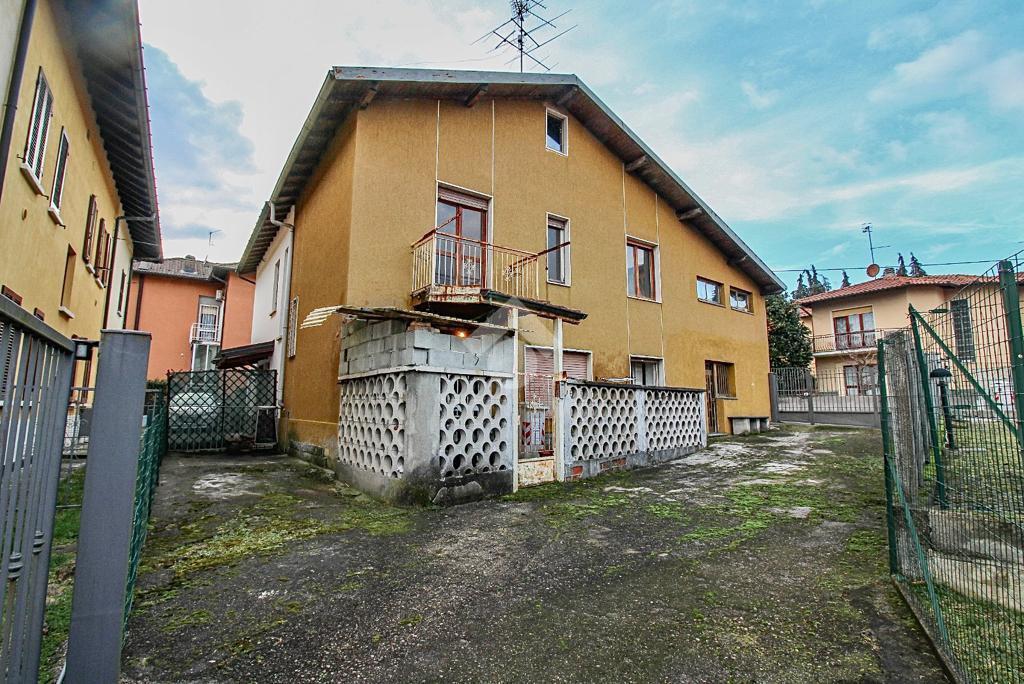 Casa indipendente in vendita a Varese