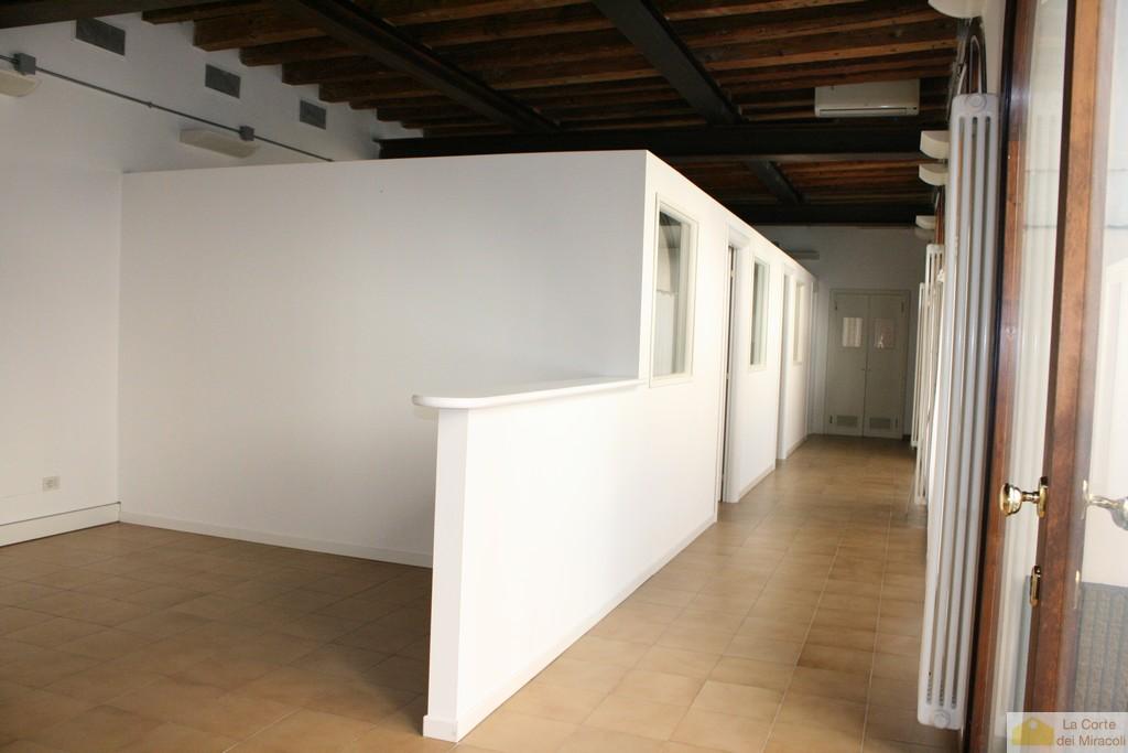Ufficio in Piazza del Castello 30, Vicenza, {3} - Foto 2