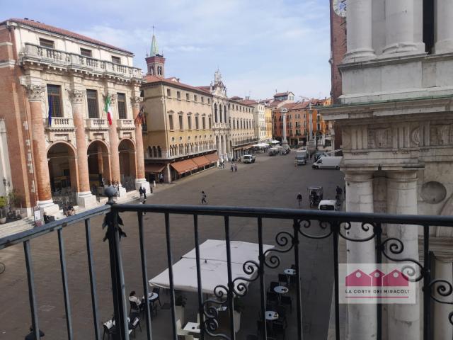 Büro in Piazza dei Signori, Vicenza - Foto 1