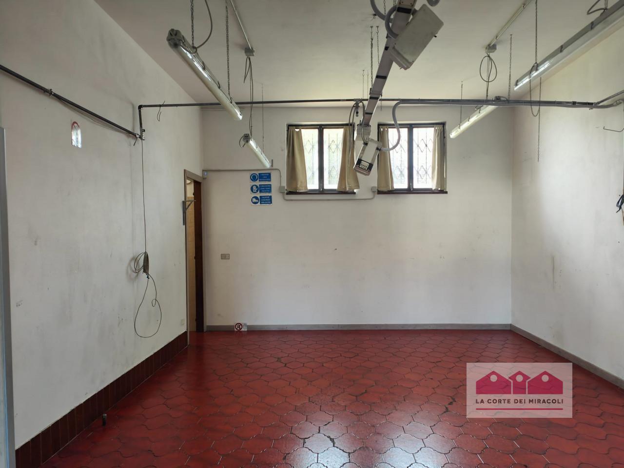 Magazzino in Via Po, Torri Di Quartesolo, {3} - Foto 2