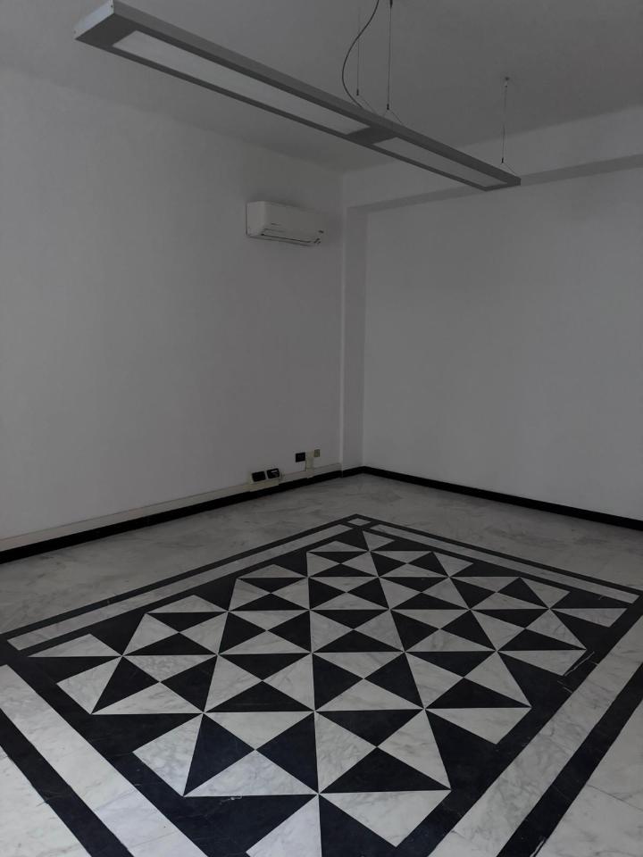 Ufficio in , Massa, {3} - Foto 1