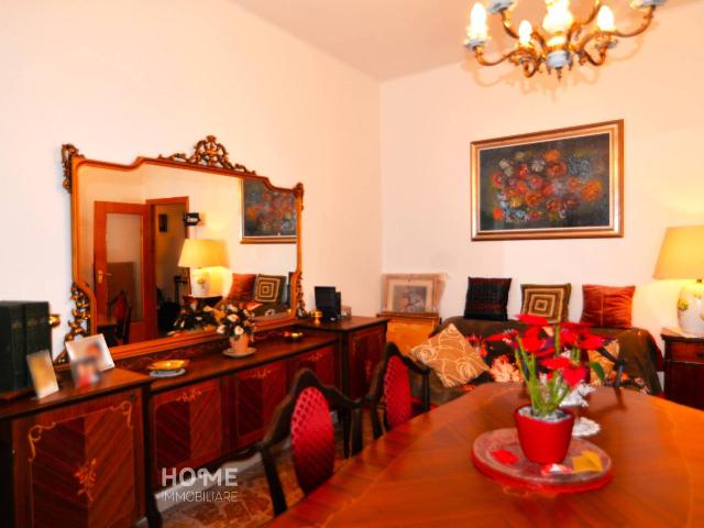 4-room flat in {3}, - Photo 1