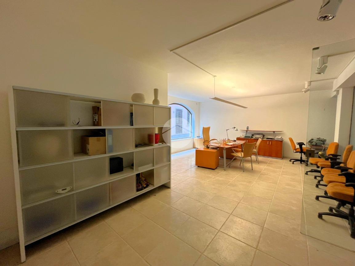 Negozio in Piazza Giuseppe Garibaldi 21, Desenzano Del Garda, {3} - Foto 2