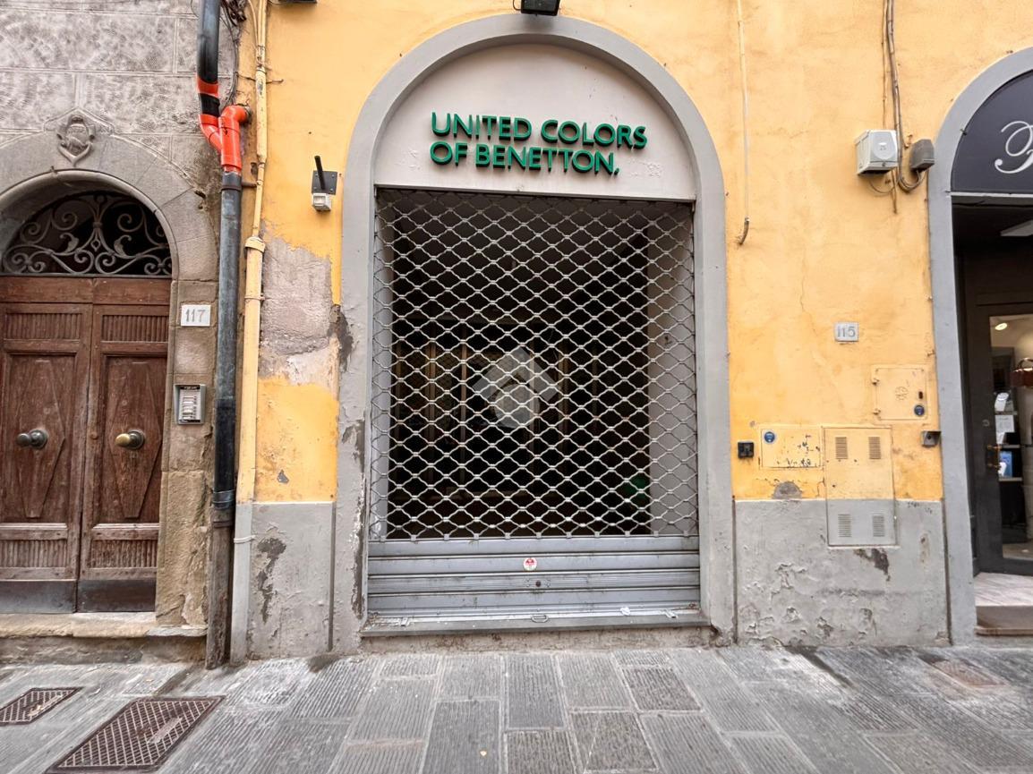 Negozio in Via Roma 115, Montevarchi, {3} - Foto 1