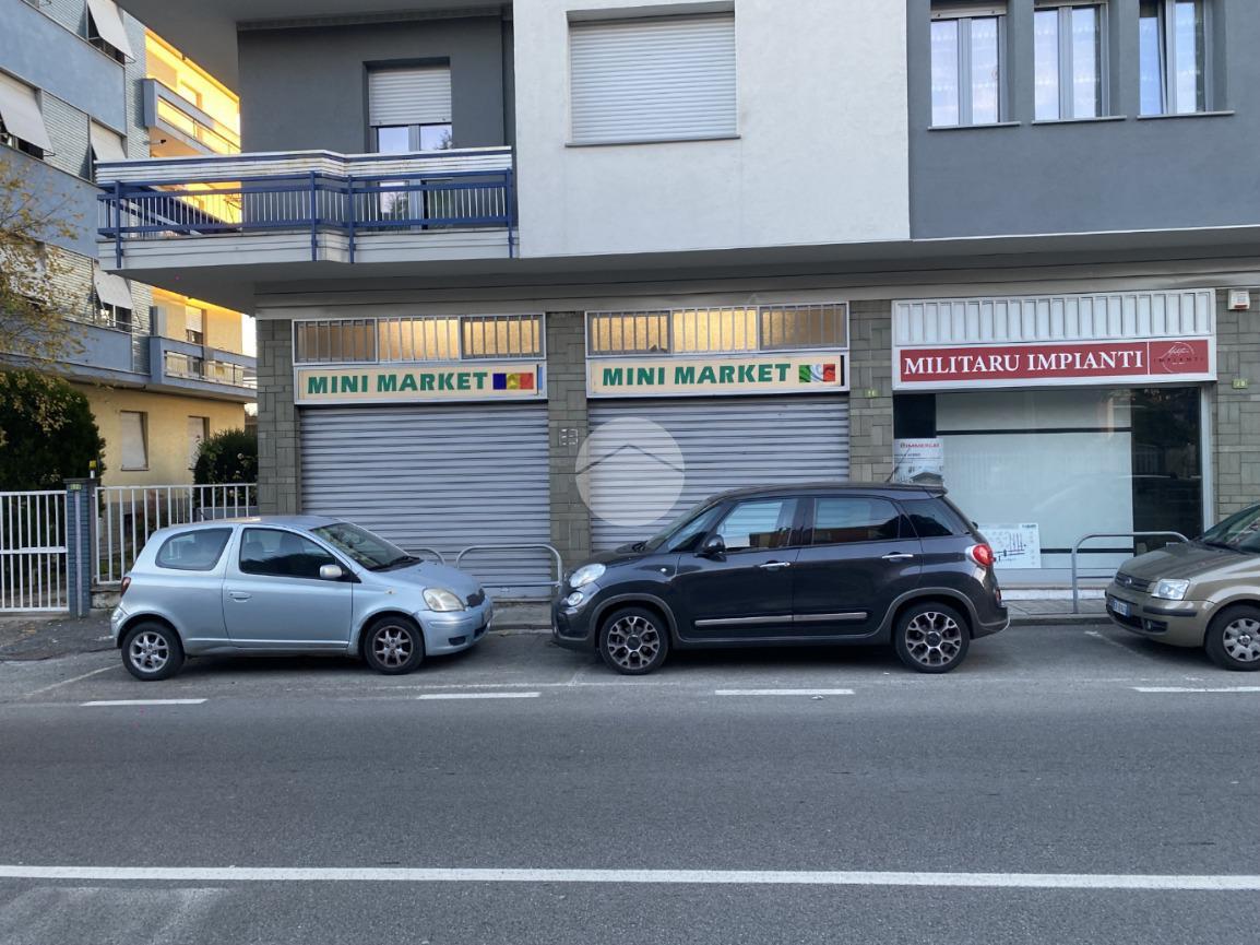 Negozio in Via Giovanni Battista Giraudo 30, Castellamonte, {3} - Foto 1
