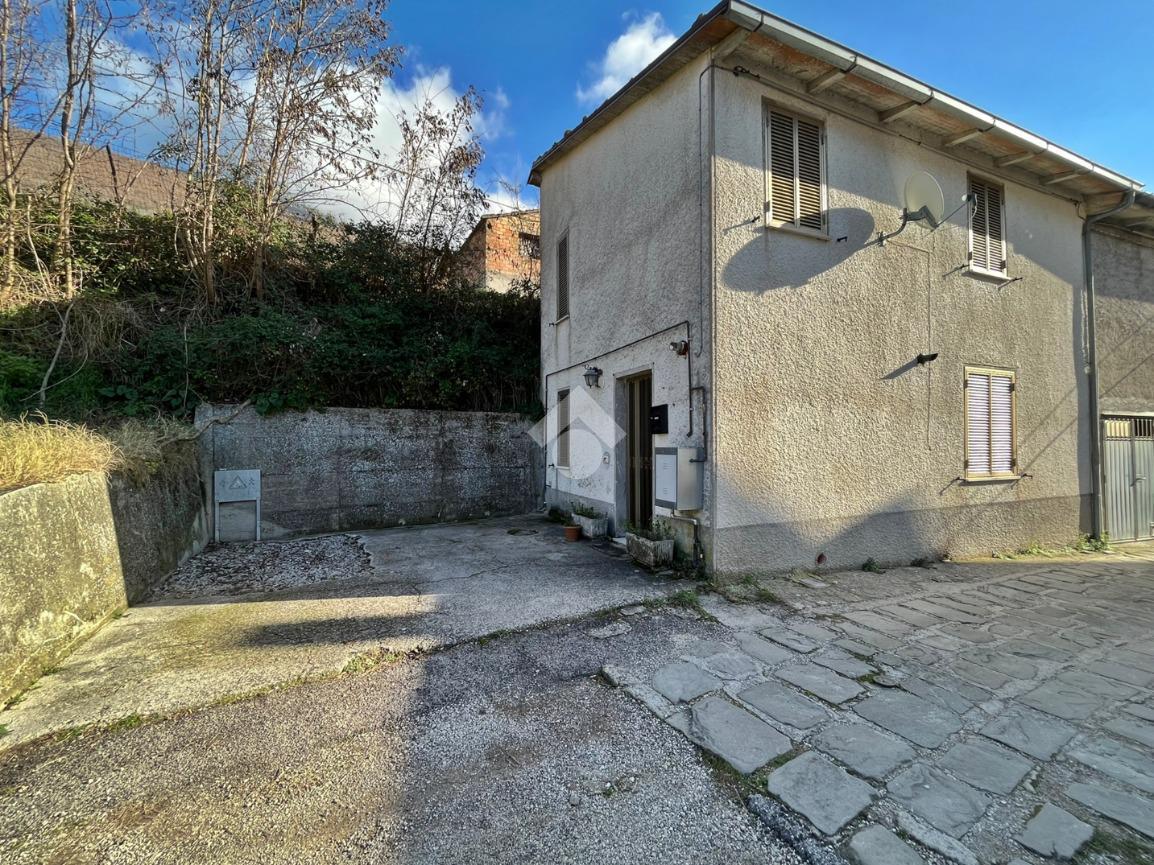 Casa indipendente in vendita a Cantiano