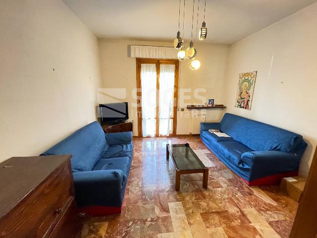 4-room flat in Dante Alighieri, Reggello - Photo 1