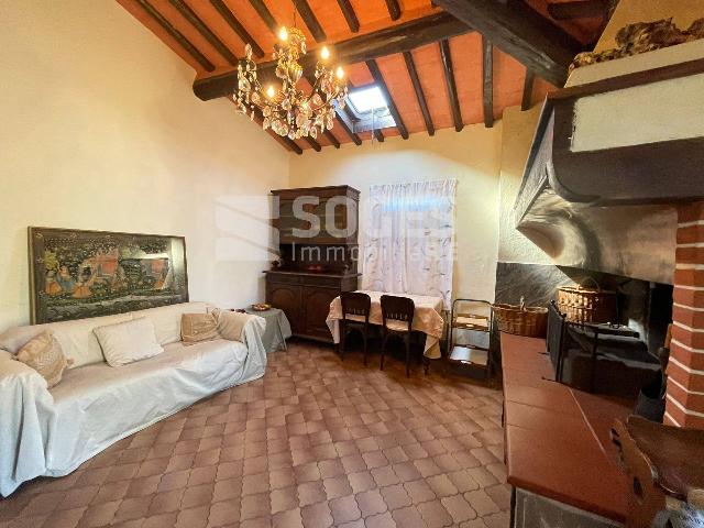 3-room flat in Via Dante Alighieri, Reggello - Photo 1