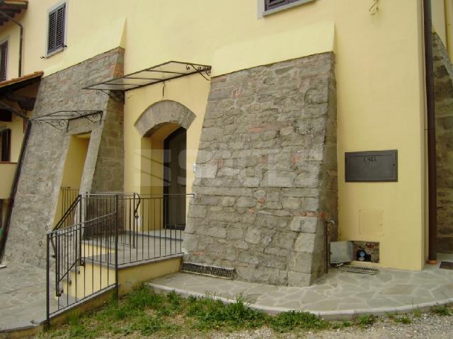 3-room flat in Via Alessandro Manzoni, Reggello - Photo 1