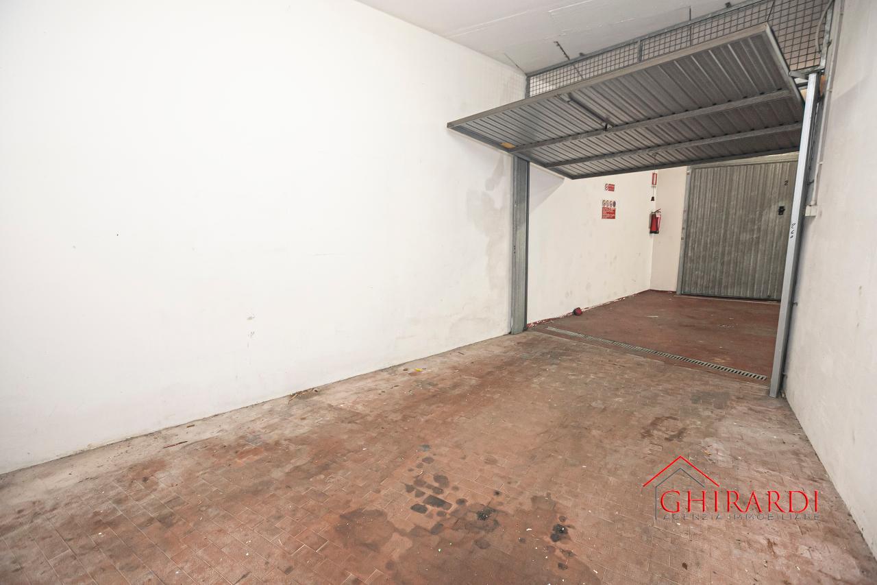 Parcheggio chiuso in Via dell'Acciaio  21, Genova, {3} - Foto 2