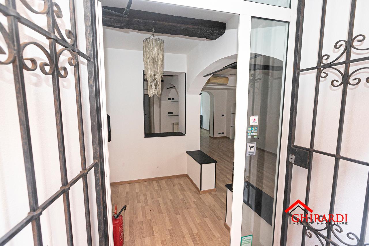 Negozio in Via Vado 17r, Genova, {3} - Foto 2