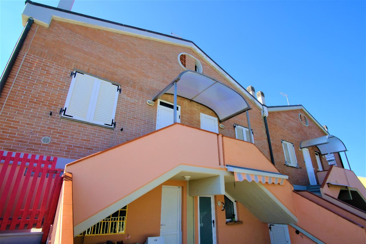 Villa in vendita a Falconara Marittima
