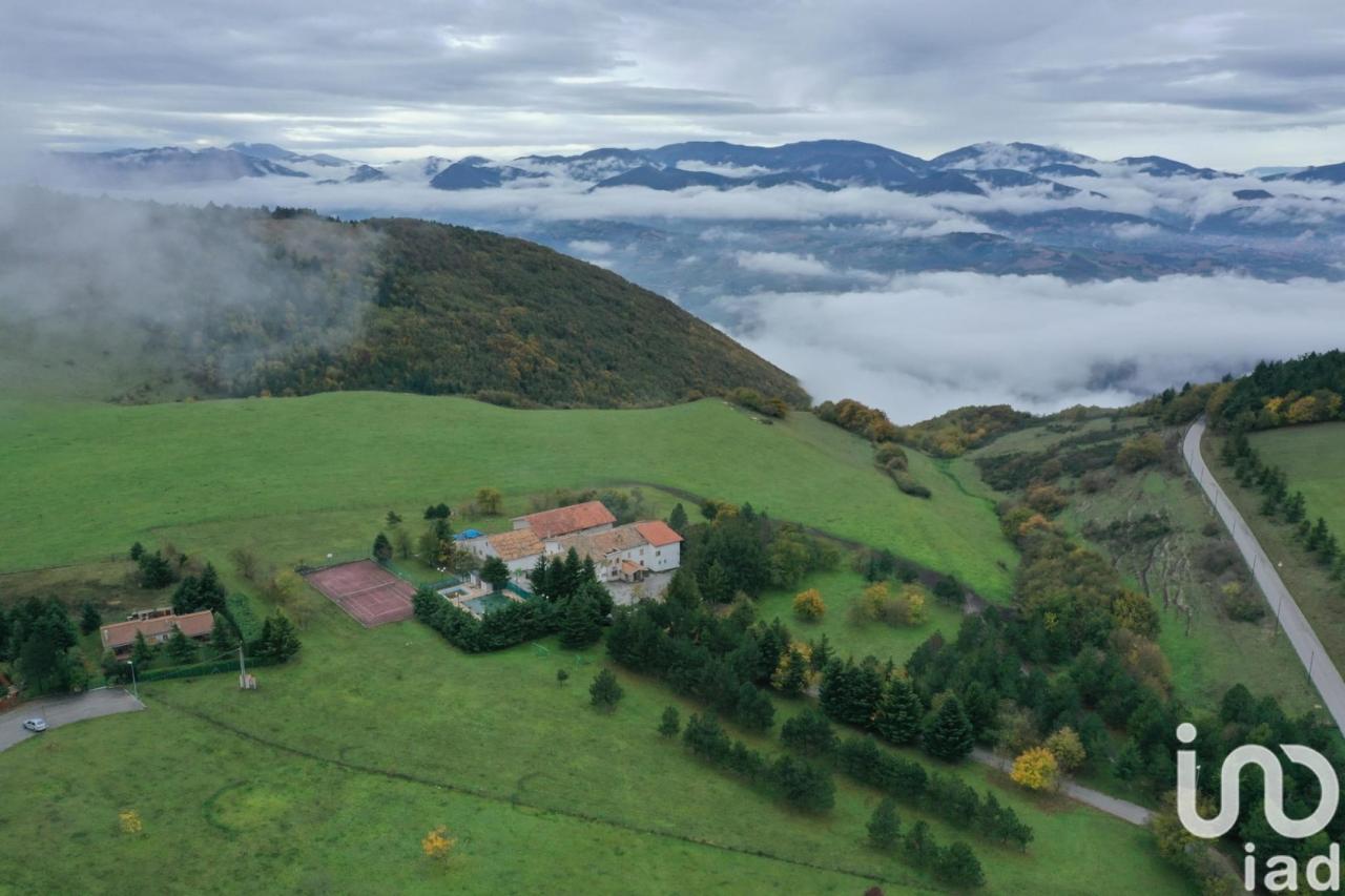 Albergo in Frazione Poggio S.Romualdo 71, Fabriano, {3} - Foto 2