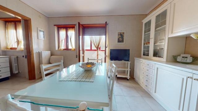 4-room flat in Viale Giuseppe Abbadessa, Francavilla Fontana - Photo 1