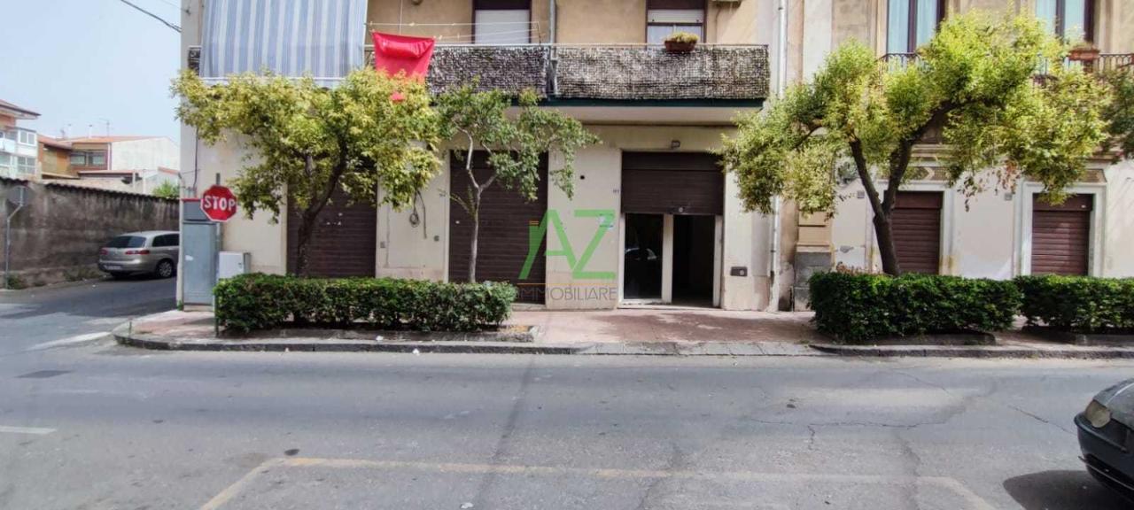 Palazzina commerciale in Via XII Traversa 122, Belpasso, {3} - Foto 2