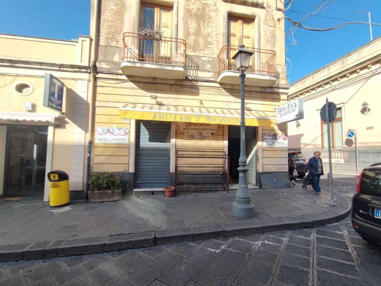 Palazzina commerciale in , Belpasso, {3} - Foto 1
