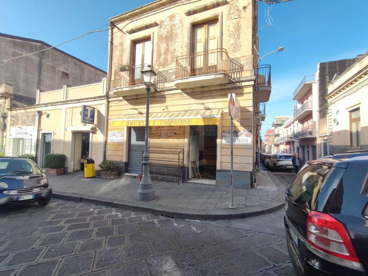 Palazzina commerciale in , Belpasso, {3} - Foto 2