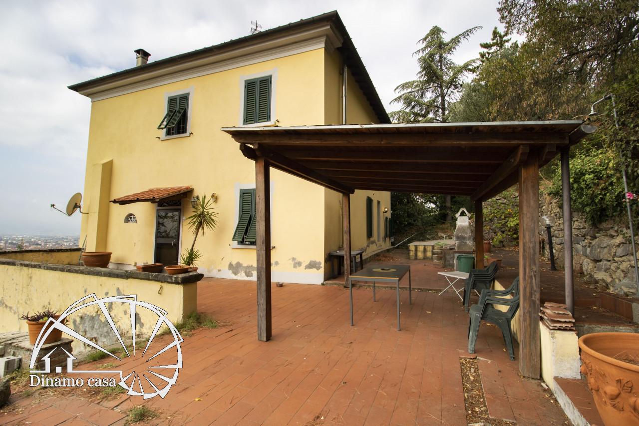 Villa in vendita a Prato