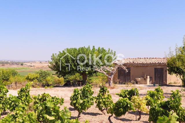 Country house or cottage in Sp11, Noto - Photo 1