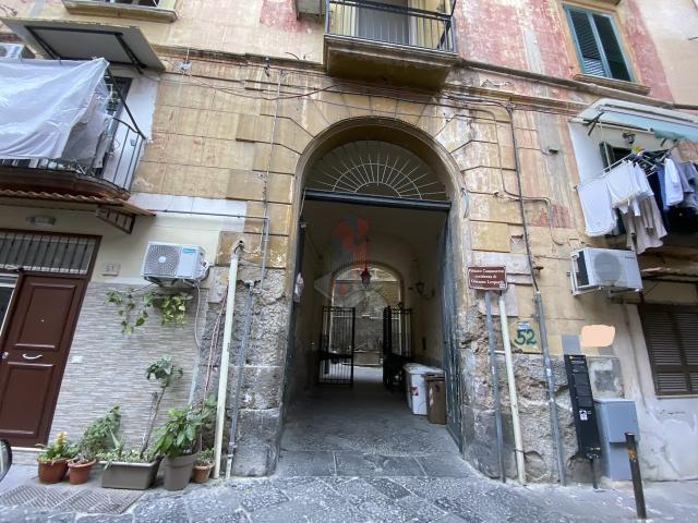 Apartament in {3}, Quartieri Spagnoli - Photo 1