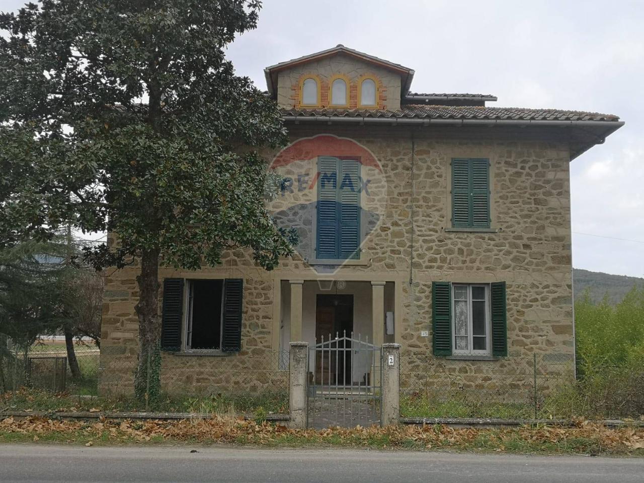 Casa indipendente in vendita a Bucine
