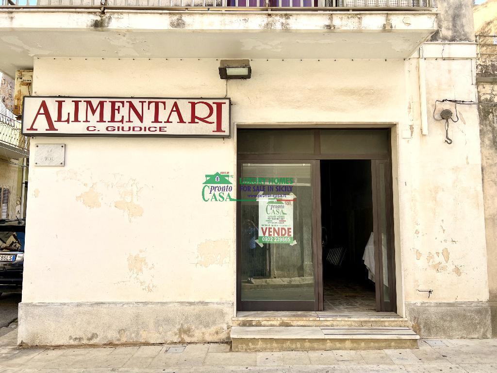 Locale commerciale in Via Diana, Santa Croce Camerina, {3} - Foto 1