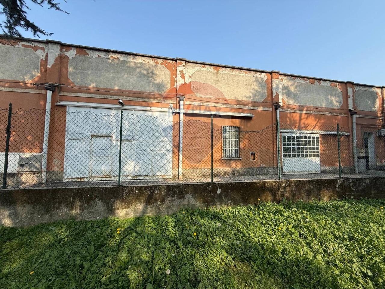 Capannone in Via Piave 2, Canegrate, {3} - Foto 1