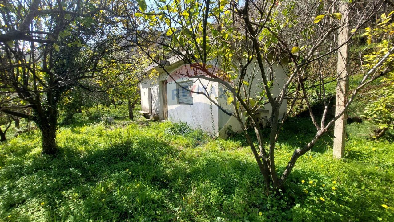 Villa in vendita a Francavilla Di Sicilia