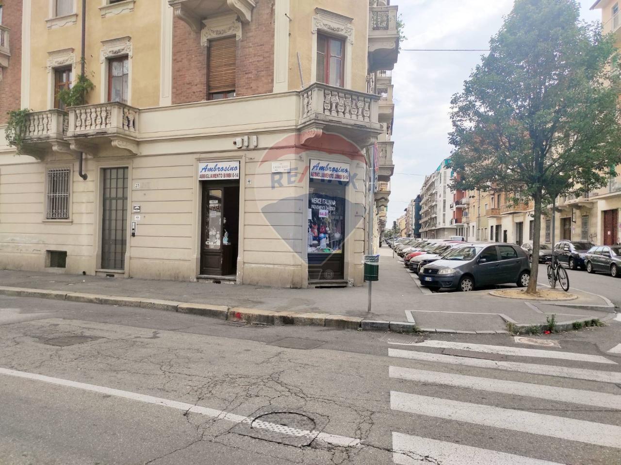 Negozio in Via Lauro Rossi 25, Torino, {3} - Foto 2