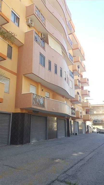 Negozio in Via Sbarre Superiori, Reggio di Calabria - Foto 1