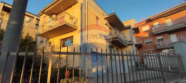 Villa in Via Salvo d'Acquisto 3, Caltagirone - Foto 1