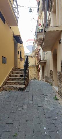 Detached house in Via  Reitano 32, Caltagirone - Photo 1