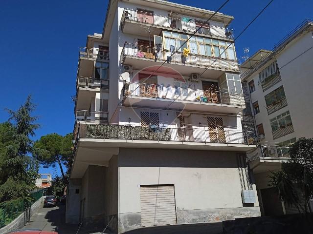 Vierzimmerwohnung in Via Pietra dell'Ova 402, Tremestieri Etneo - Foto 1