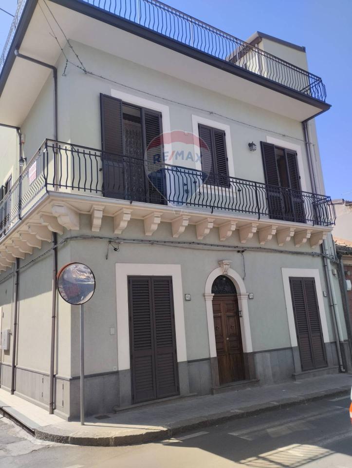 Casa indipendente in vendita a Santa Maria Di Licodia