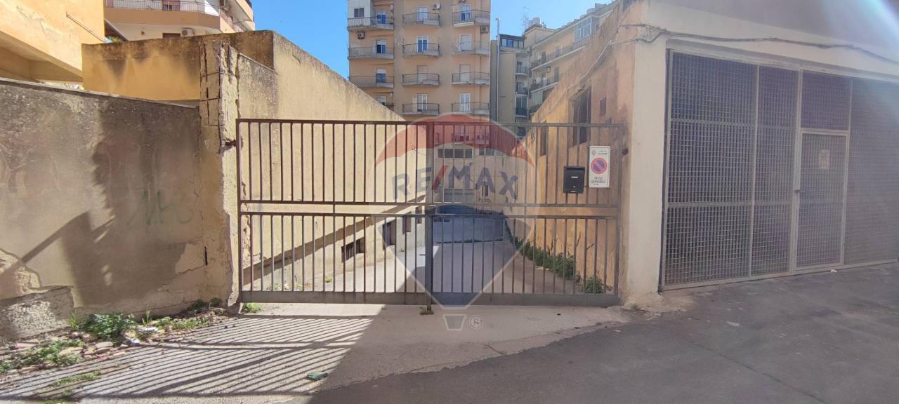 Negozio in Via Massimo d'Azeglio 11, Caltagirone, {3} - Foto 2
