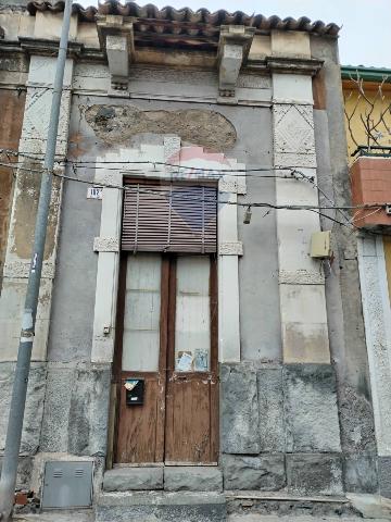 Casa indipendente in Via Wrzi' 102, Catania - Foto 1