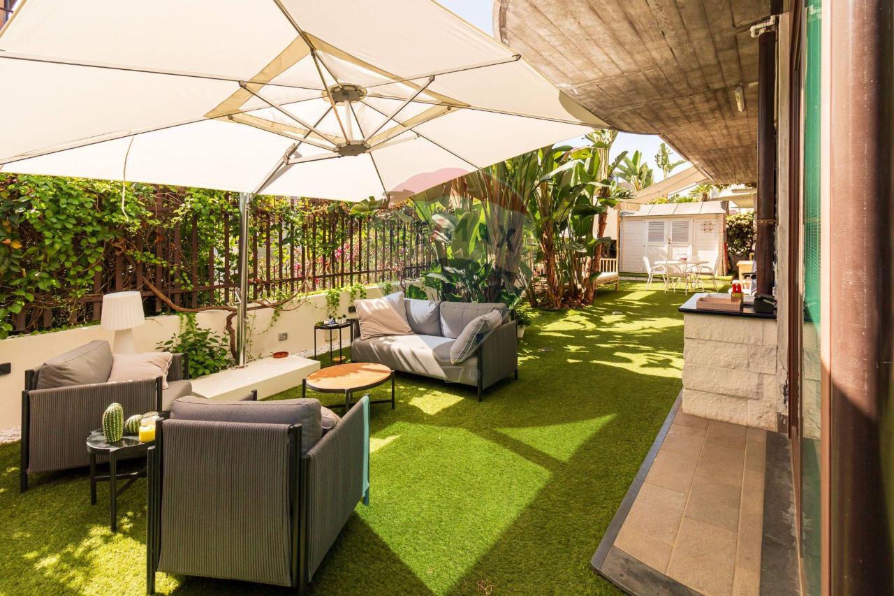 casa indipendente in vendita ad Aci Castello