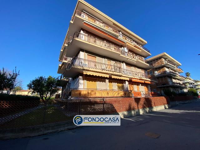 2-room flat in Via Vico agli Orti, Diano Marina - Photo 1