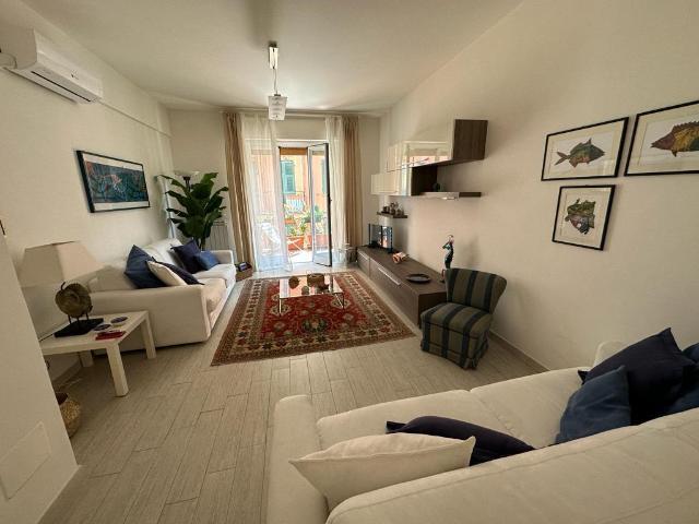 2-room flat in {3}, - Photo 1