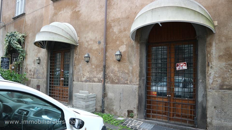 Locale commerciale in vendita a Orvieto