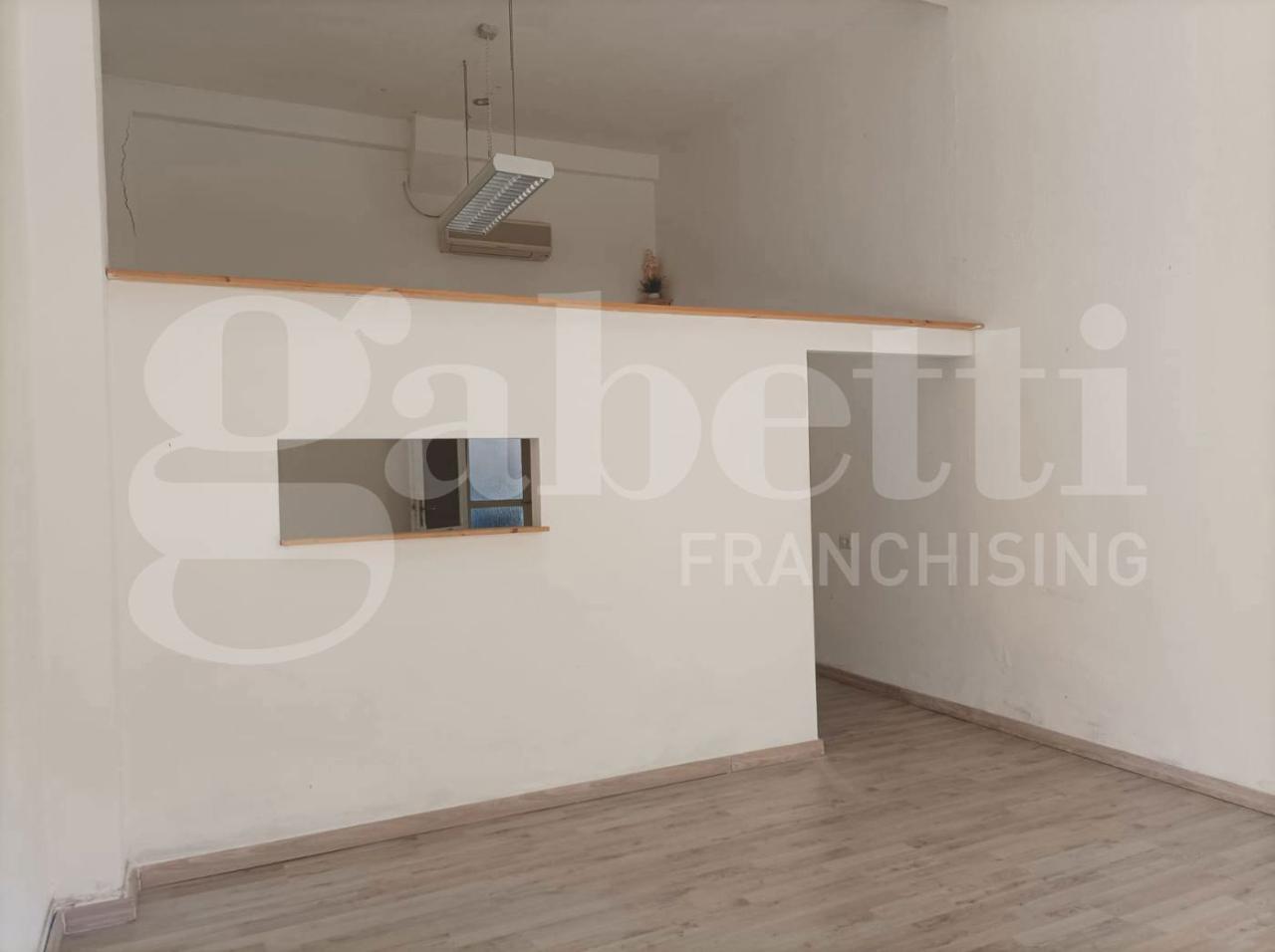 Negozio in Via Alghero Sn, Quartu Sant'Elena, {3} - Foto 2