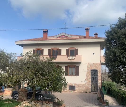 Detached house, Castiglione del Lago - Photo 1