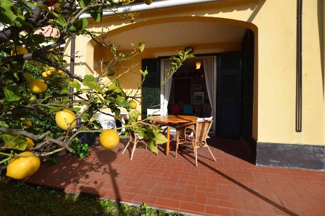 4-room flat in Via Gabriele d'Annunzio 15, Loano - Photo 1