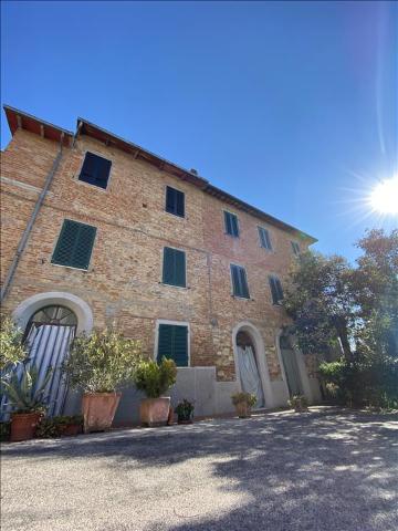 Semi-detached house in Via Garibaldi 58, Castiglione del Lago - Photo 1