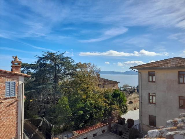 4-room flat in Via del Forte 48, Castiglione del Lago - Photo 1